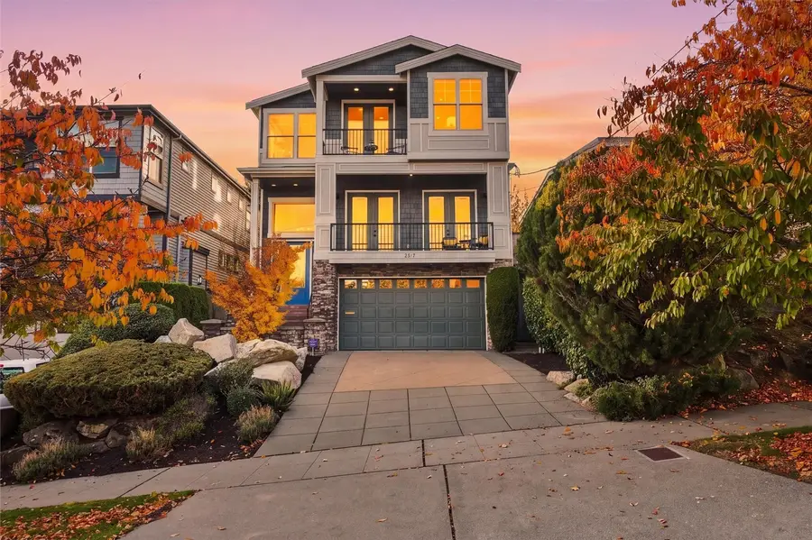 2517 25th Avenue W, Seattle, WA 98199 - #3