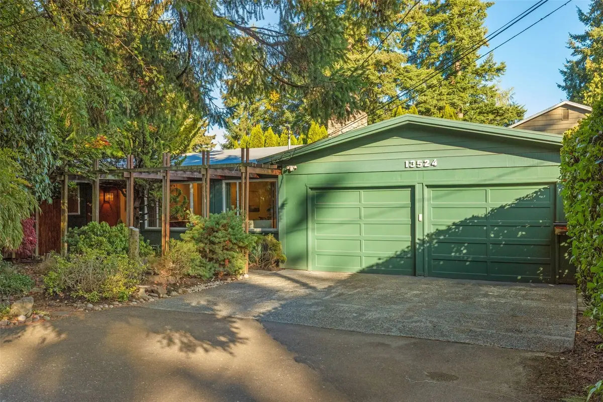 13524 Roosevelt Way N, Seattle, WA 98133 - #1