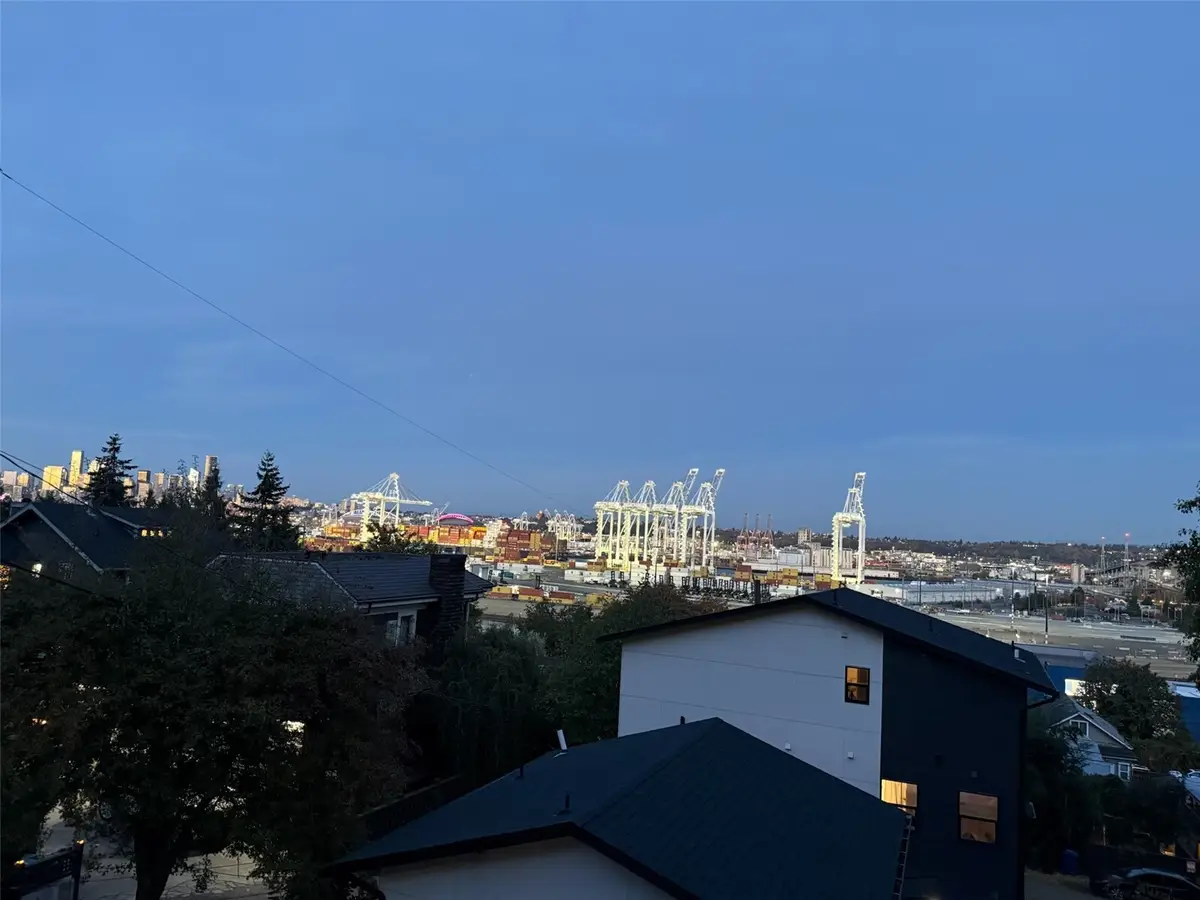 3128 SW Admiral Way, Seattle, WA 98126 - #1