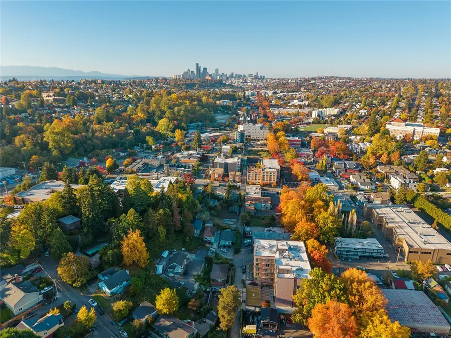34 Claremont Avenue S, Seattle, WA 98144 - #2