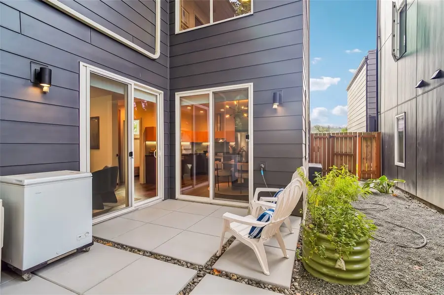 731 S Southern Street #6, Seattle, WA 98108 - #2