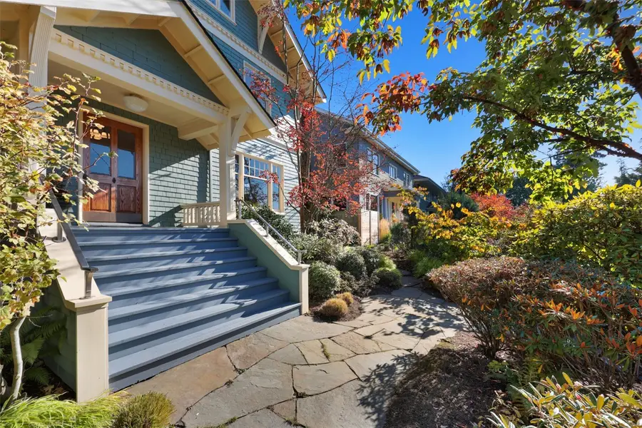 926 11th Avenue E, Seattle, WA 98102 - #3
