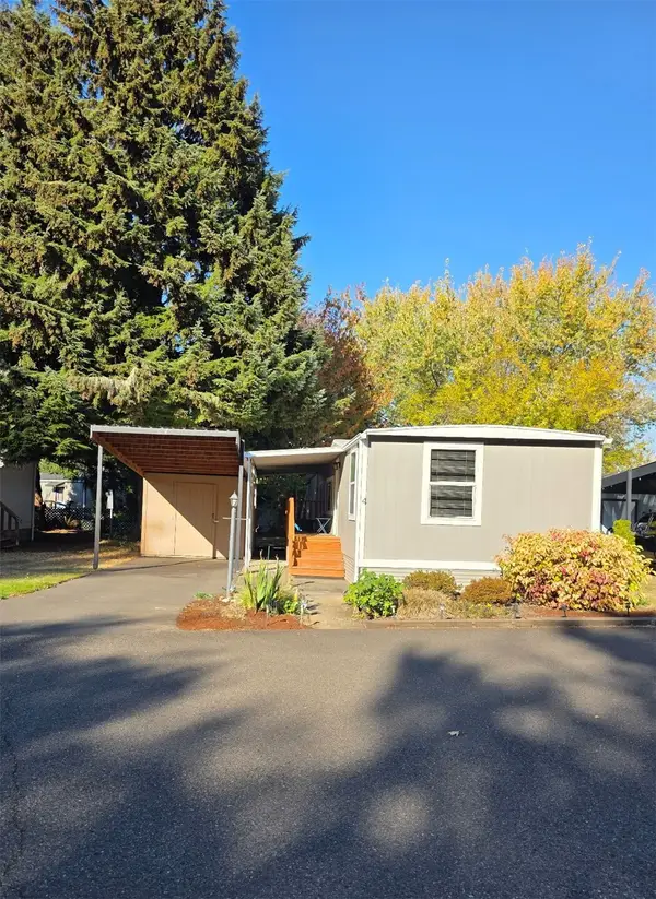 21201 NE 58th Street #4, Vancouver, WA 98682