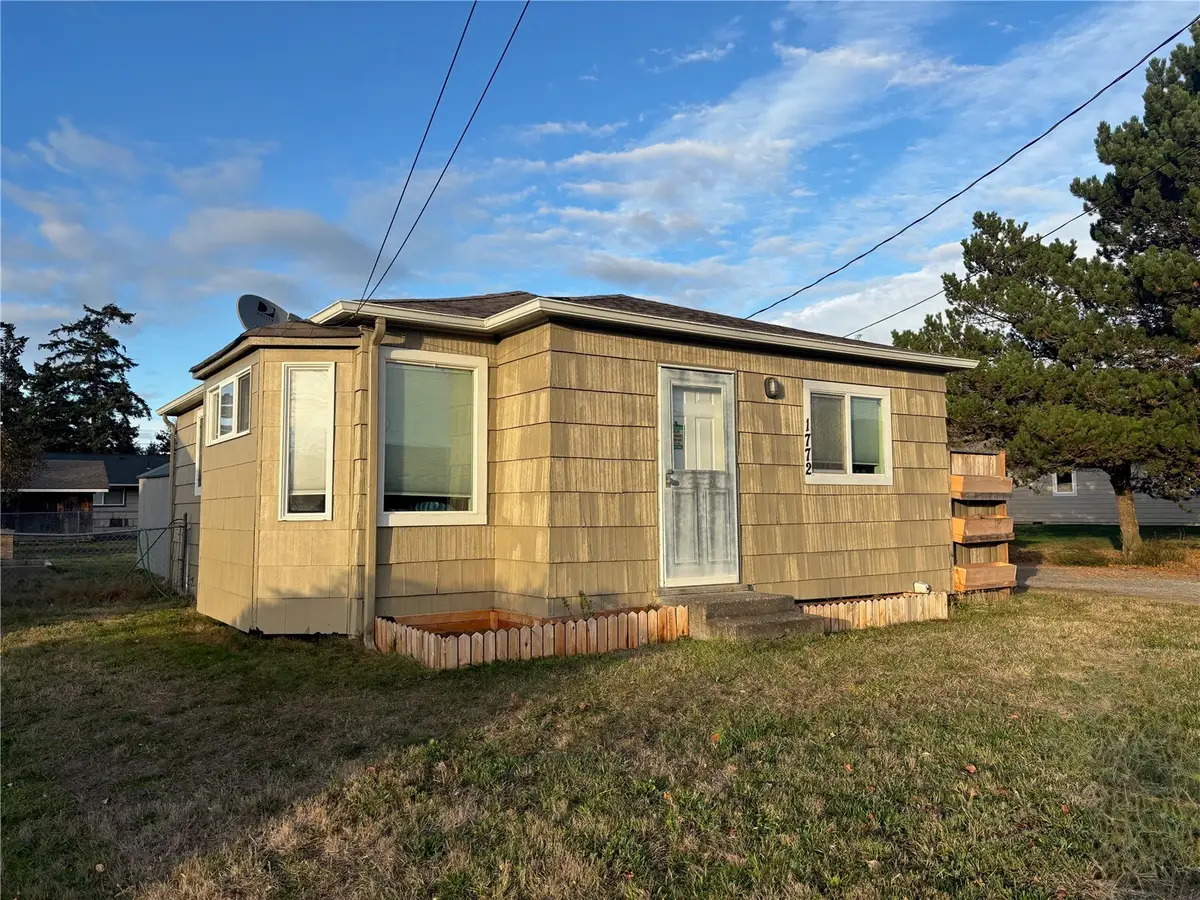 1772 E Whidbey Avenue, Oak Harbor, WA 98277 - #1
