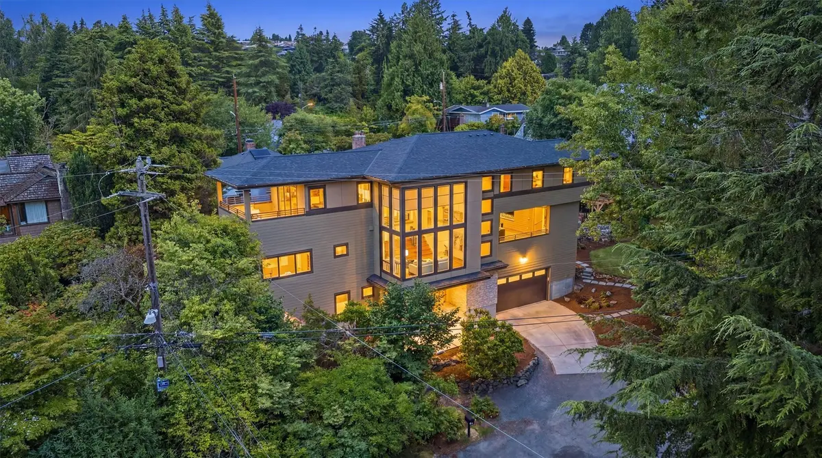 9528 28th Avenue Nw, Seattle, WA 98117 - #1