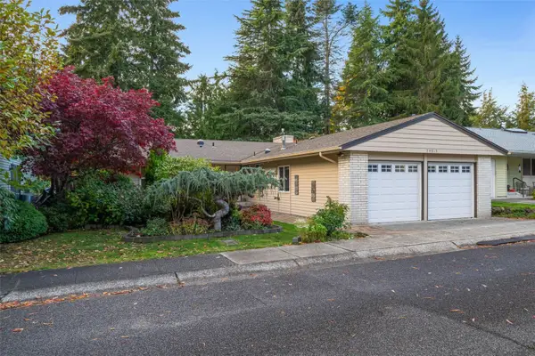 24813 10th Avenue S, Des Moines, WA 98198