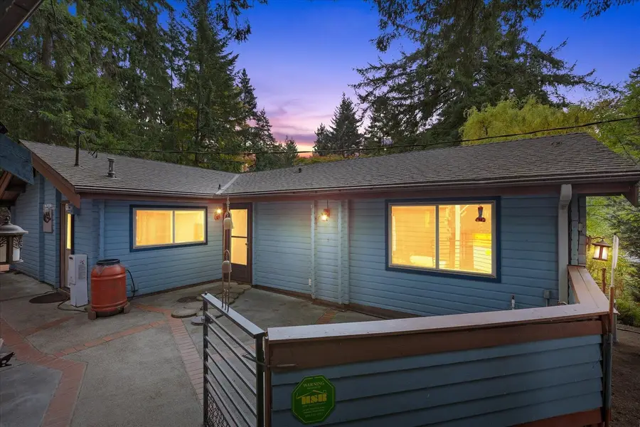 18404 47th Place Ne, Lake Forest Park, WA 98155 - #2
