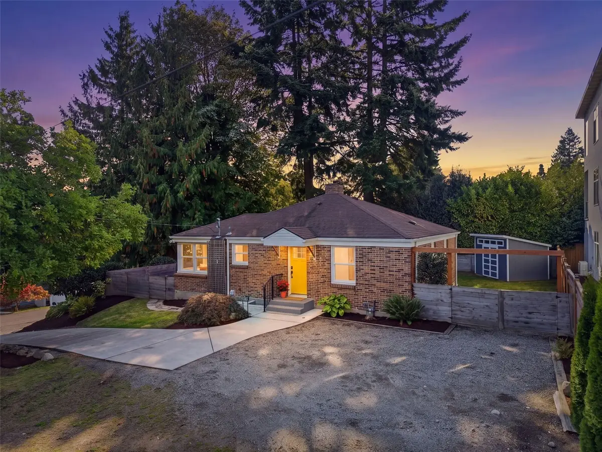 10735 Densmore Avenue N, Seattle, WA 98133 - #1