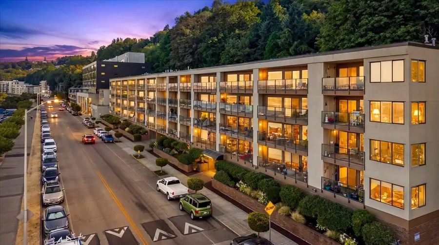 1301 Harbor Avenue Sw #310, Seattle, WA 98116 - #2