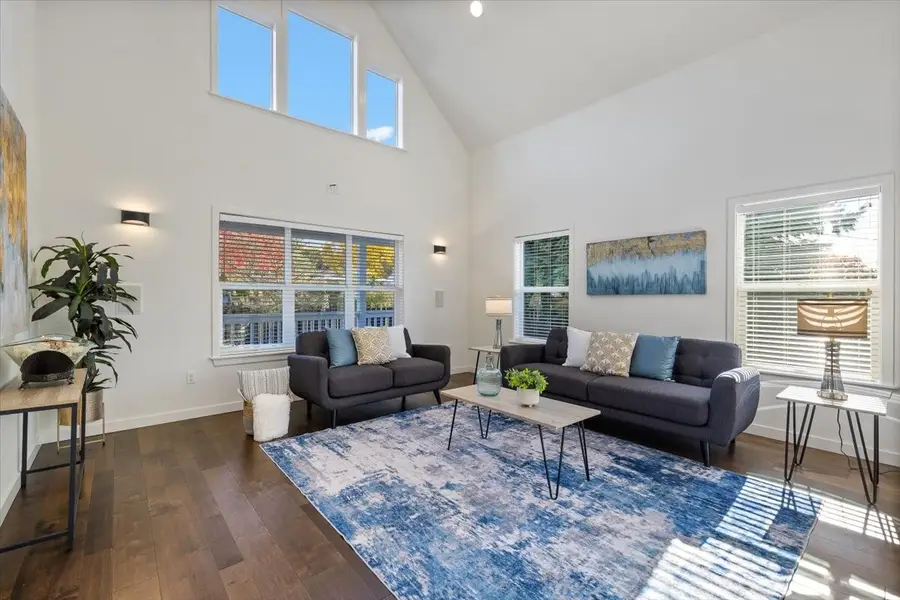 10917 28th Avenue Sw, Seattle, WA 98146 - #3