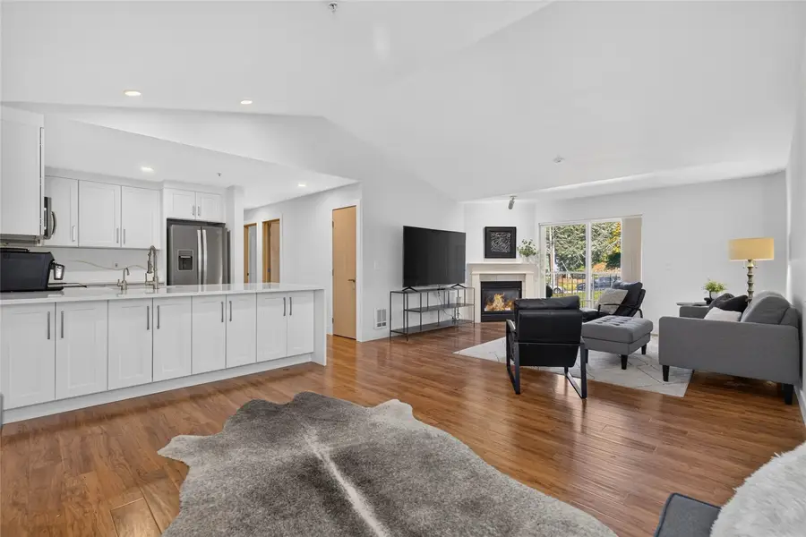 10709 Valley View Road #B 401, Bothell, WA 98011 - #2