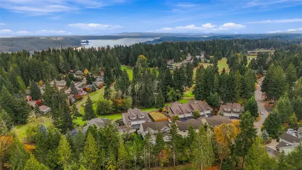 1080 E Old Ranch Road, Allyn, WA 98524
