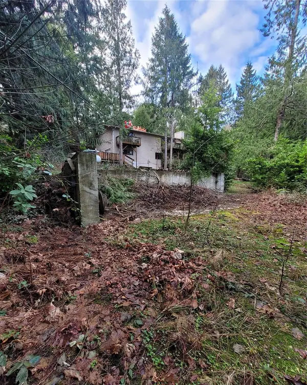 5062 NW El Camino Boulevard, Bremerton, WA 98312