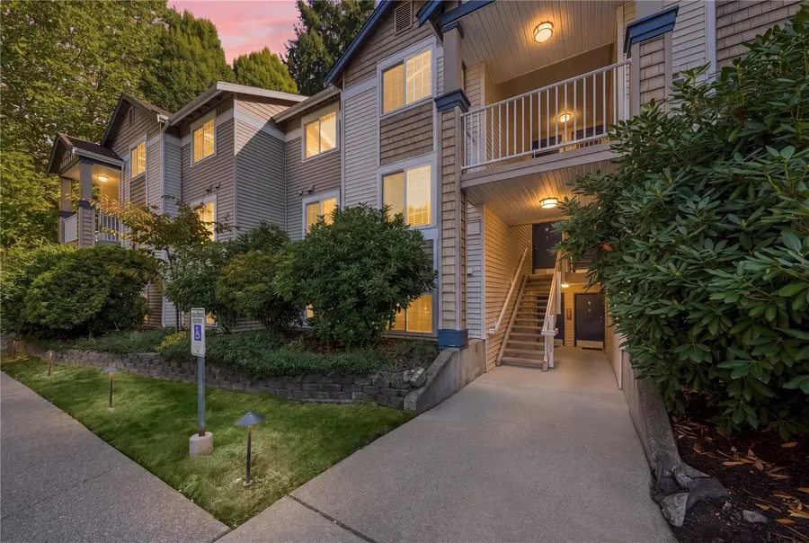 25235 SE Klahanie Boulevard #Q 102, Sammamish, WA 98029 - #2