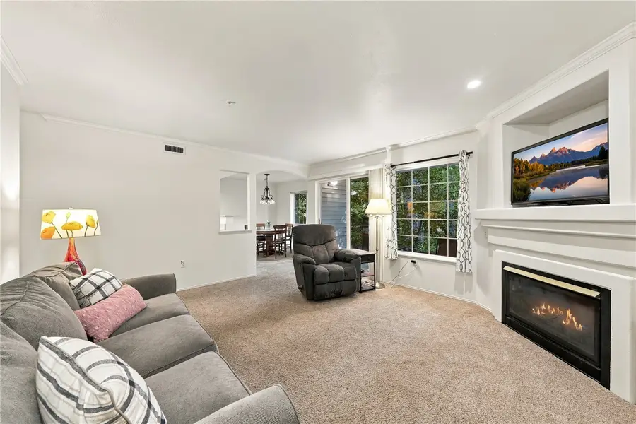 25235 SE Klahanie Boulevard #Q 102, Sammamish, WA 98029 - #3