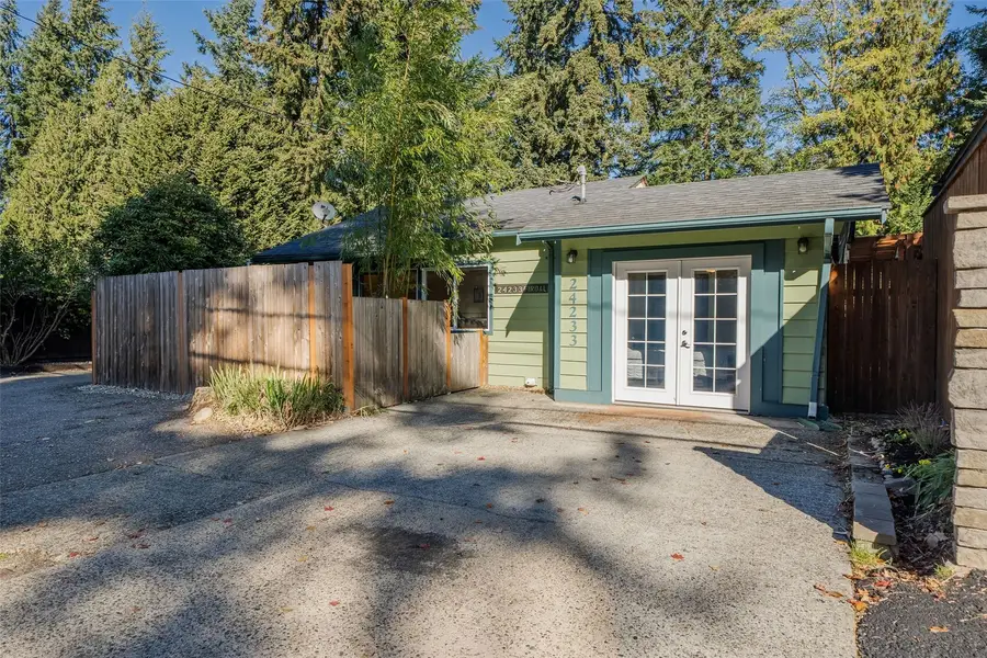 24233 Avenue, Edmonds, WA 98020 - #2