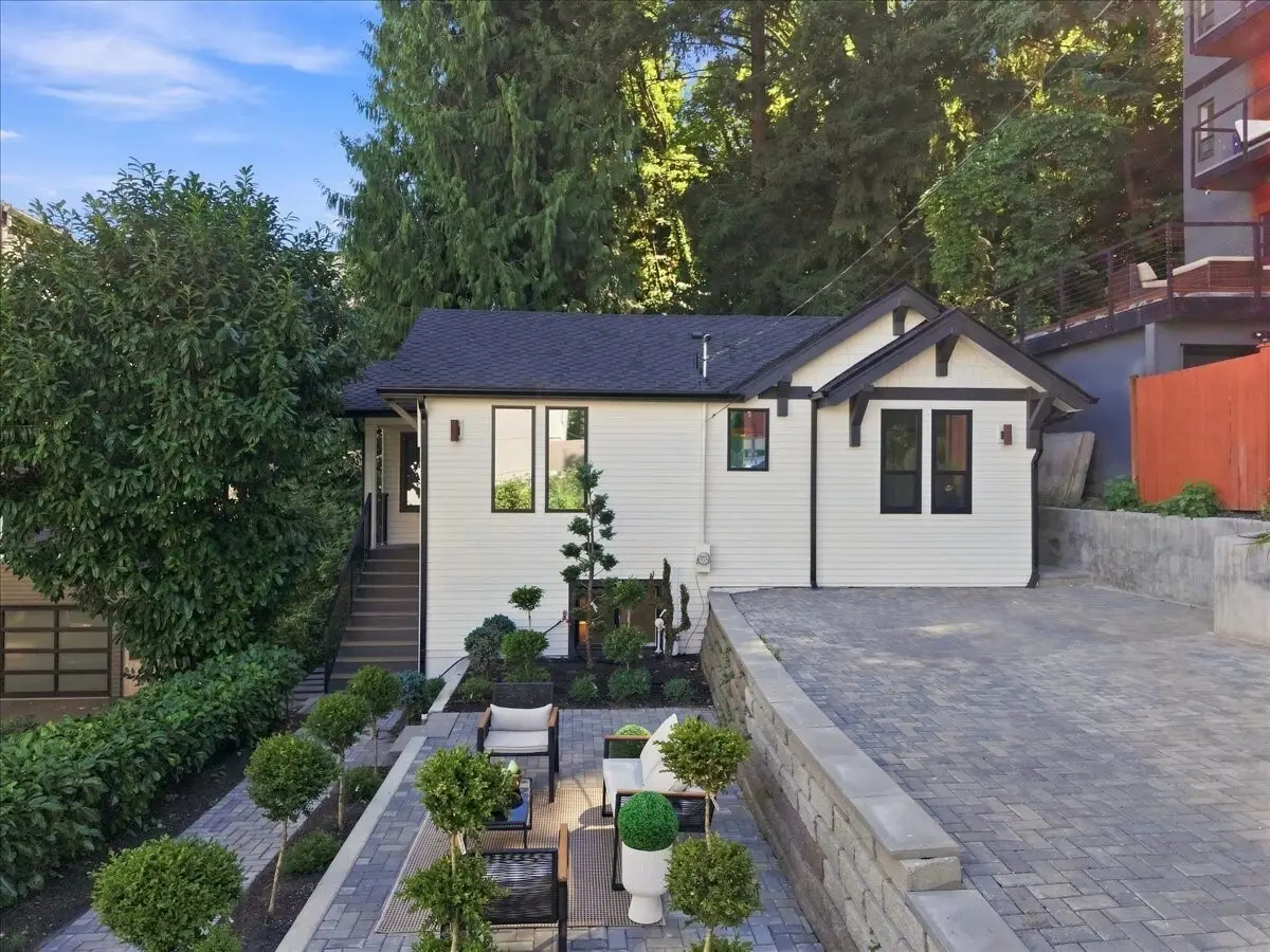 4011 SW Maryland Place, Seattle, WA 98116 - #1