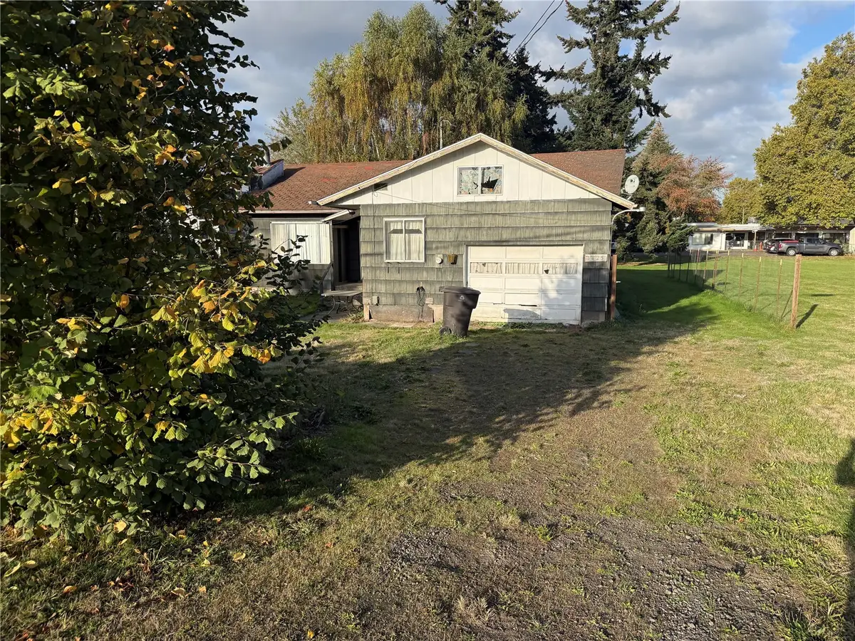 1425 River Road, Longview, WA 98632 - #1