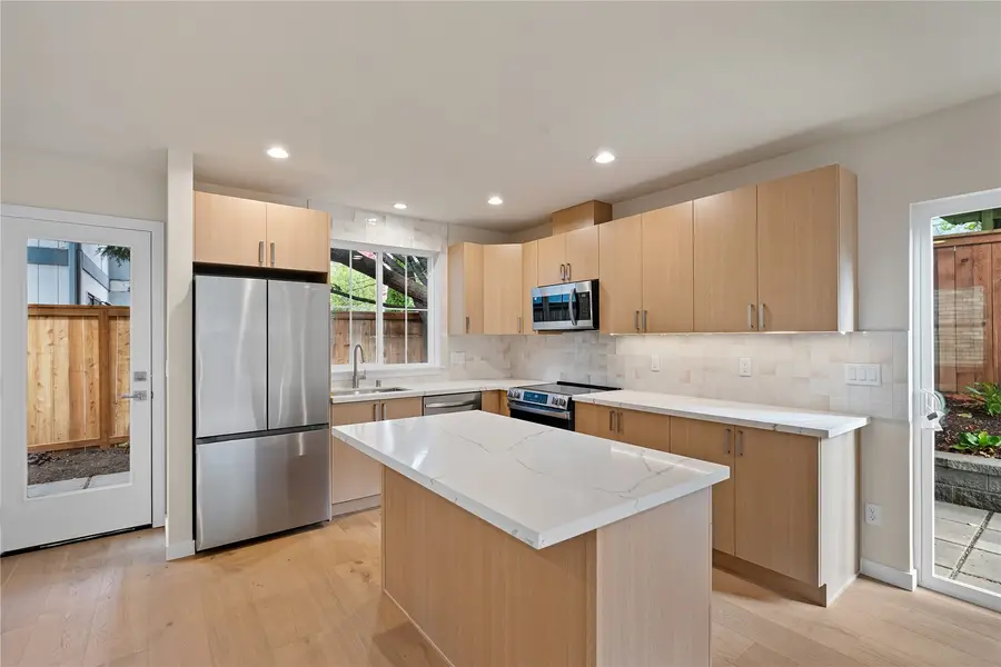 7736 36th Avenue Ne, Seattle, WA 98115 - #3