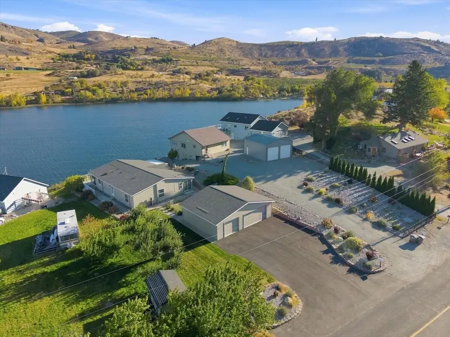 4116 Wapato Lake Rd, Manson, WA 98831 - #2