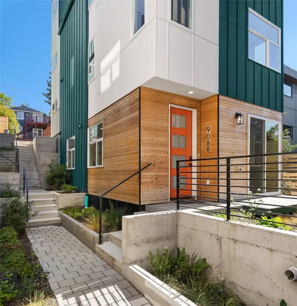 908 15th Avenue #B, Seattle, WA 98122
