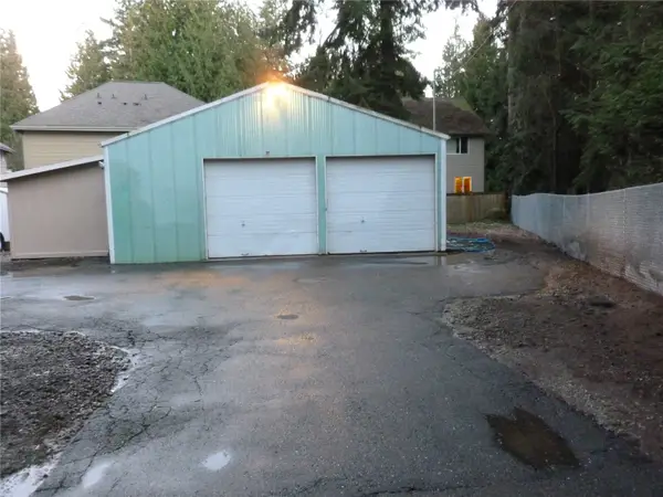 916 Bing Road, Lynnwood, WA 98036