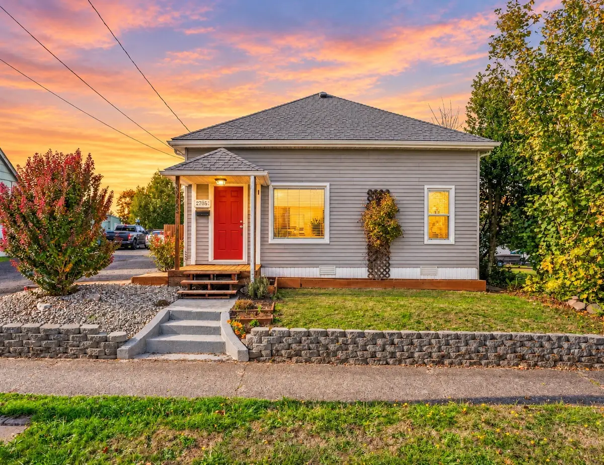 705 N 7th Avenue, Kelso, WA 98626 - #1