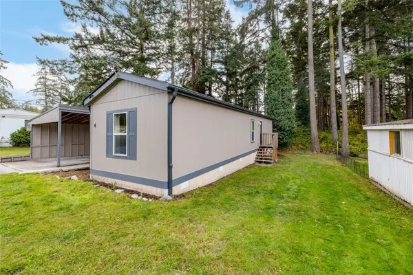 1361 NE Goldie Street #4, Oak Harbor, WA 98277