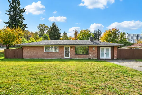 1649 S 223rd Street, Des Moines, WA 98198
