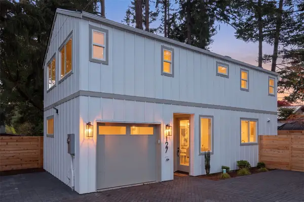 127 N 136th Street, Seattle, WA 98133