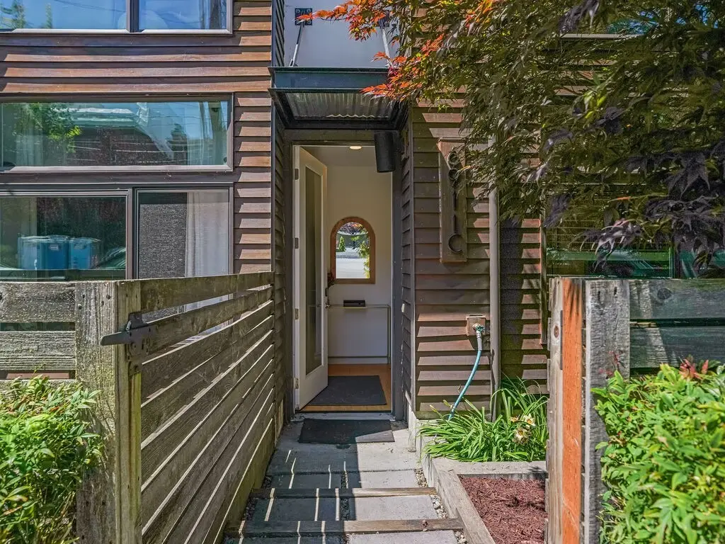 6911 California Avenue Sw, Seattle, WA 98136 - #1