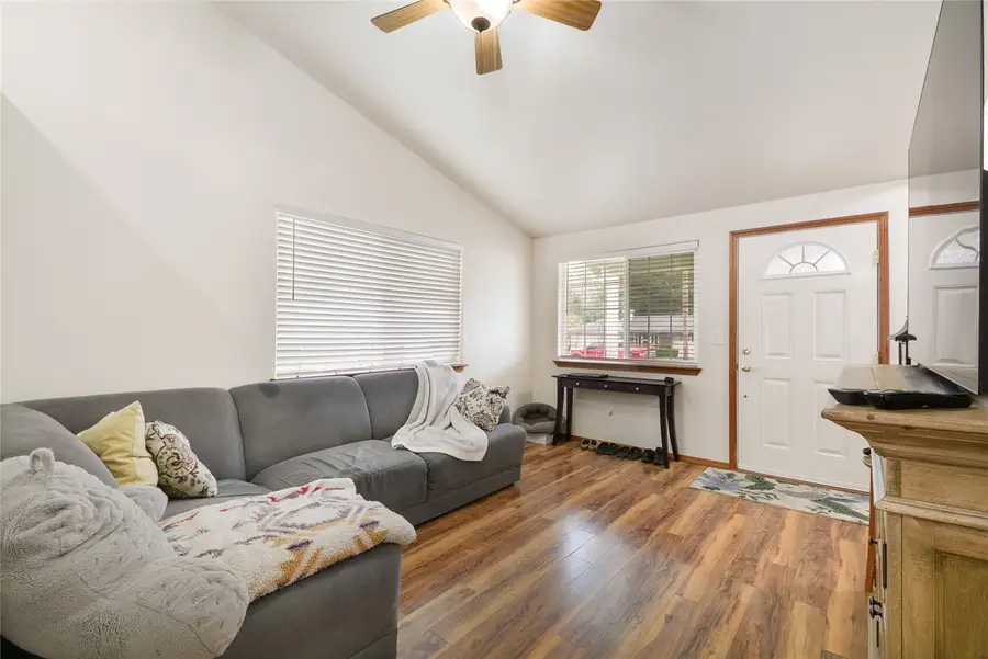 329 N Barker Street, Mount Vernon, WA 98273 - #3