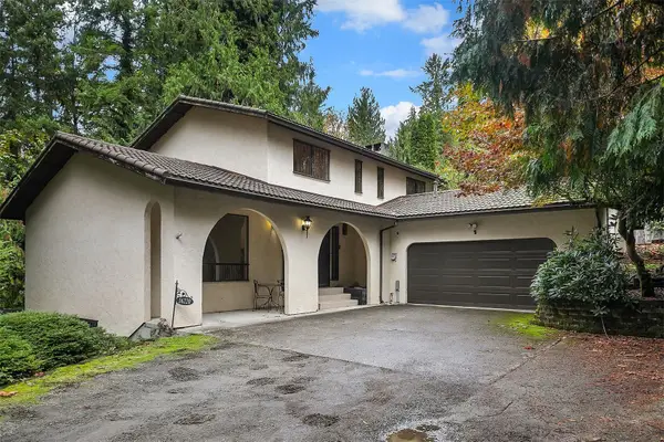 16220 SE 44th Way, Bellevue, WA 98006