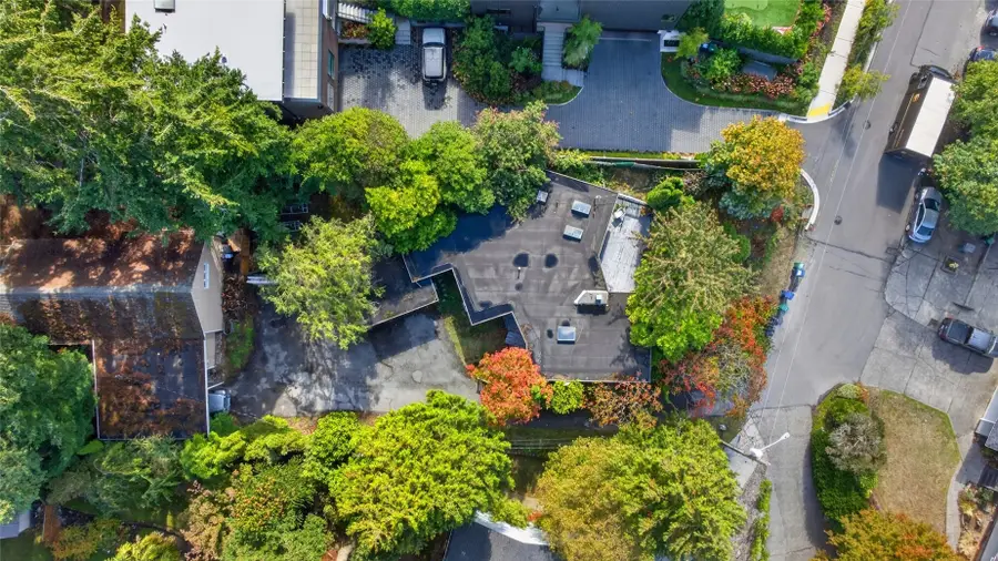 7828 115th Place Ne, Kirkland, WA 98033 - #3