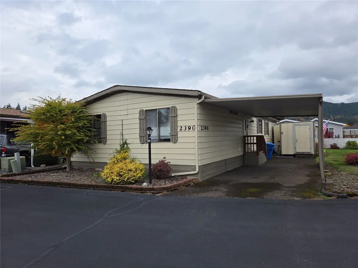 2390 Sparrow Loop, Kelso, WA 98626 - #1