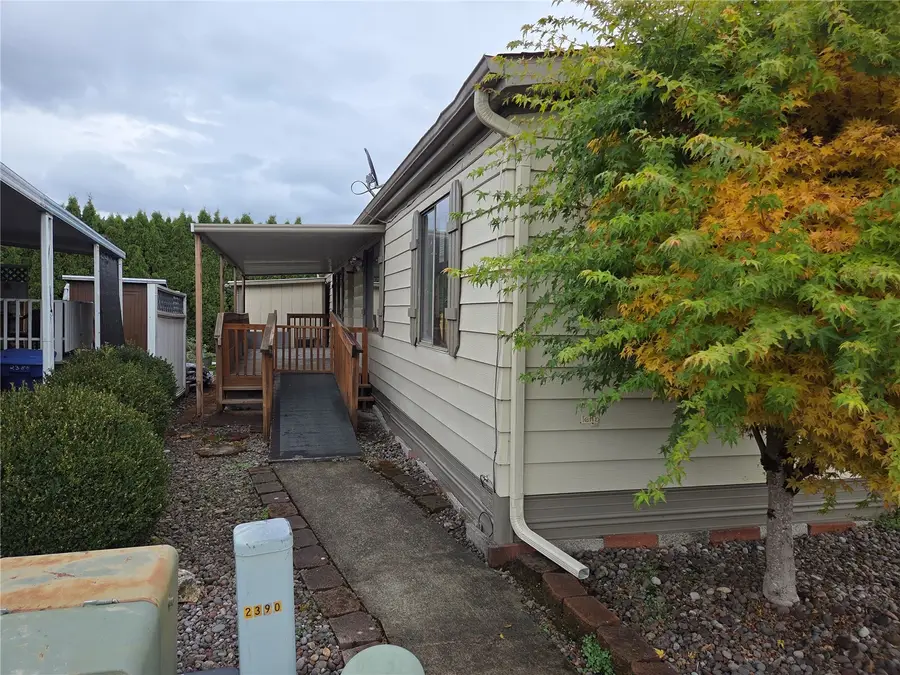 2390 Sparrow Loop, Kelso, WA 98626 - #2