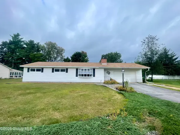 17 Centennial Drive, Queensbury, NY 12804