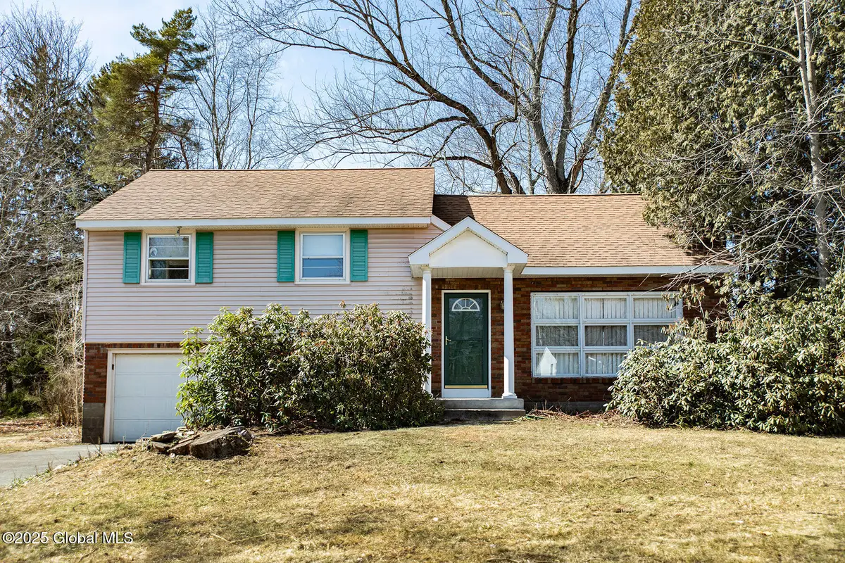 105 Charlton Road, Glenville, NY 12019 - #1