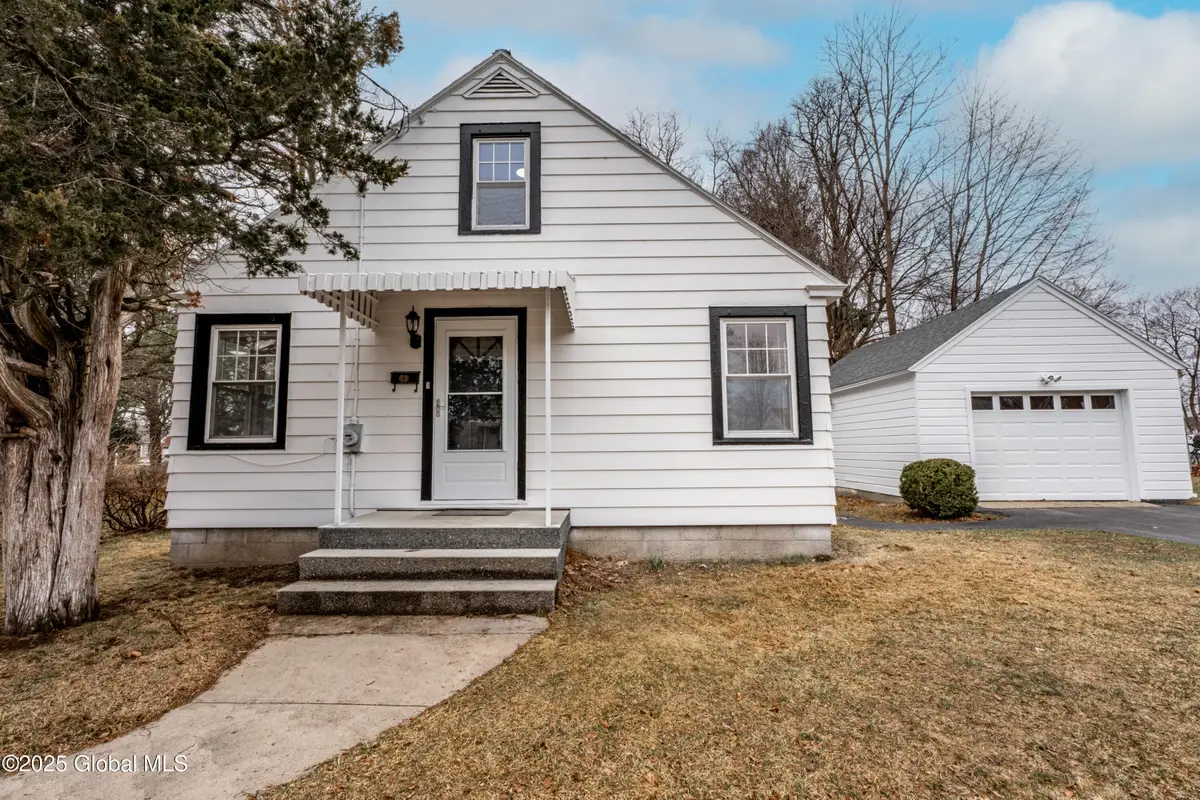 2450 3rd Avenue, Rotterdam, NY 12303 - Image #1