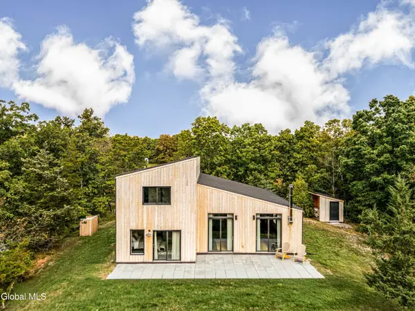 998 Willow Brook Road, Milan, NY 12514