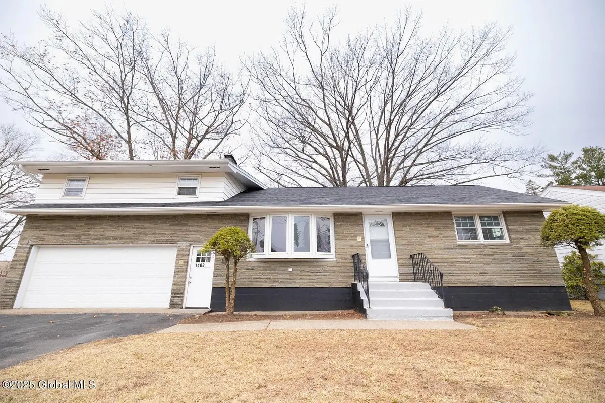 1408 Fern Avenue, Rotterdam, NY 12306 - Image #1