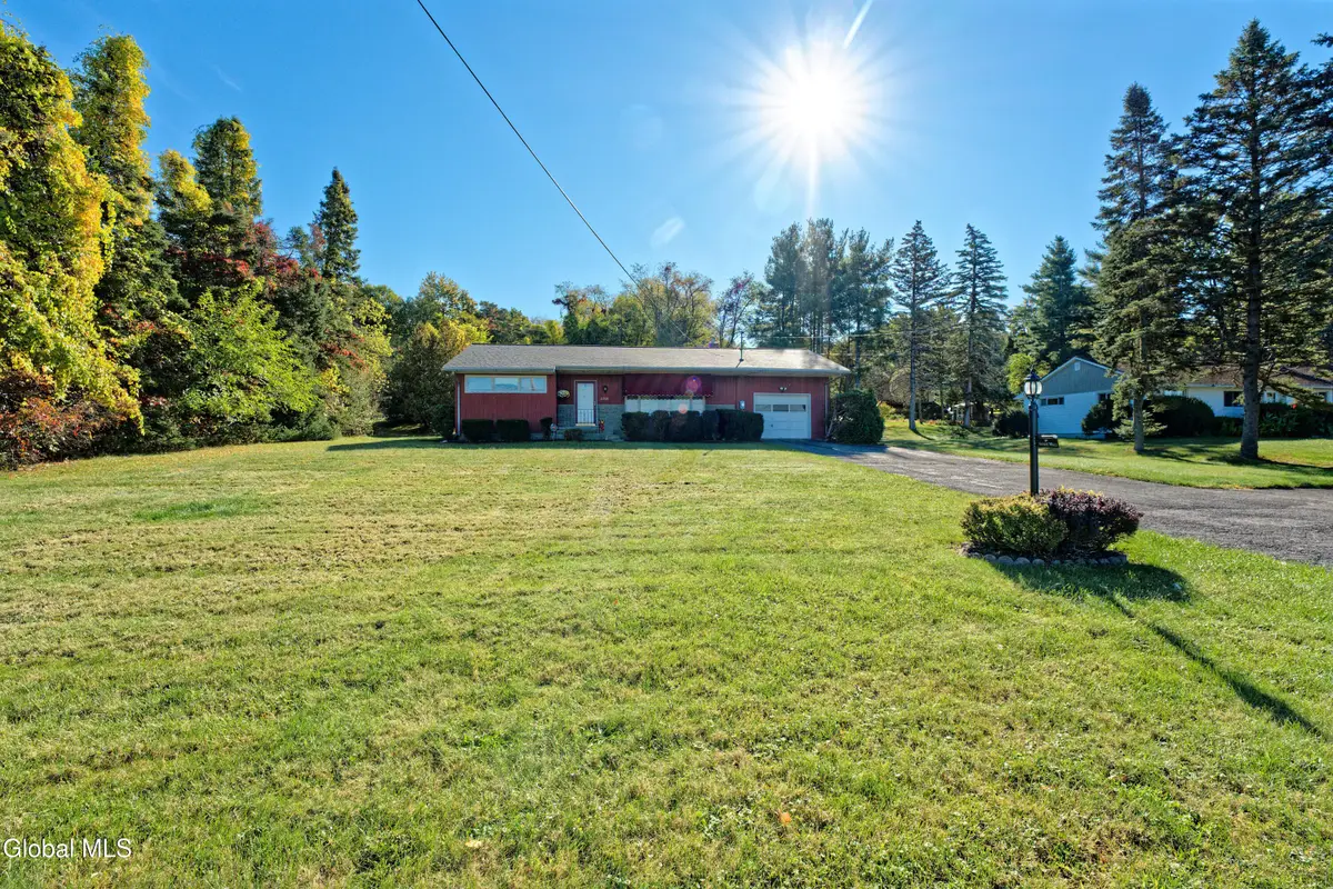 2208 Brookview Rd, Schodack, NY 12033 - Image #1