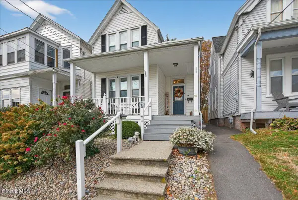 14 Parkview Court, Troy, NY 12180