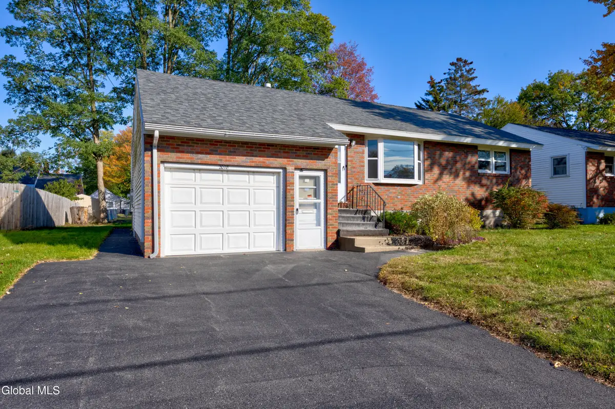 2078 Rensselaer Avenue, Rotterdam, NY 12303 - Image #1