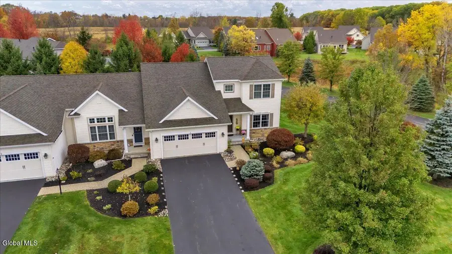 1 Lancaster Court, Halfmoon, NY 12118 - Image #2