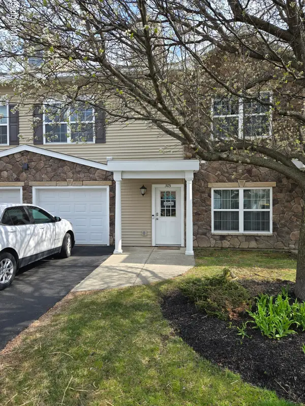 305 Worthington Terrace, North Greenbush, NY 12198