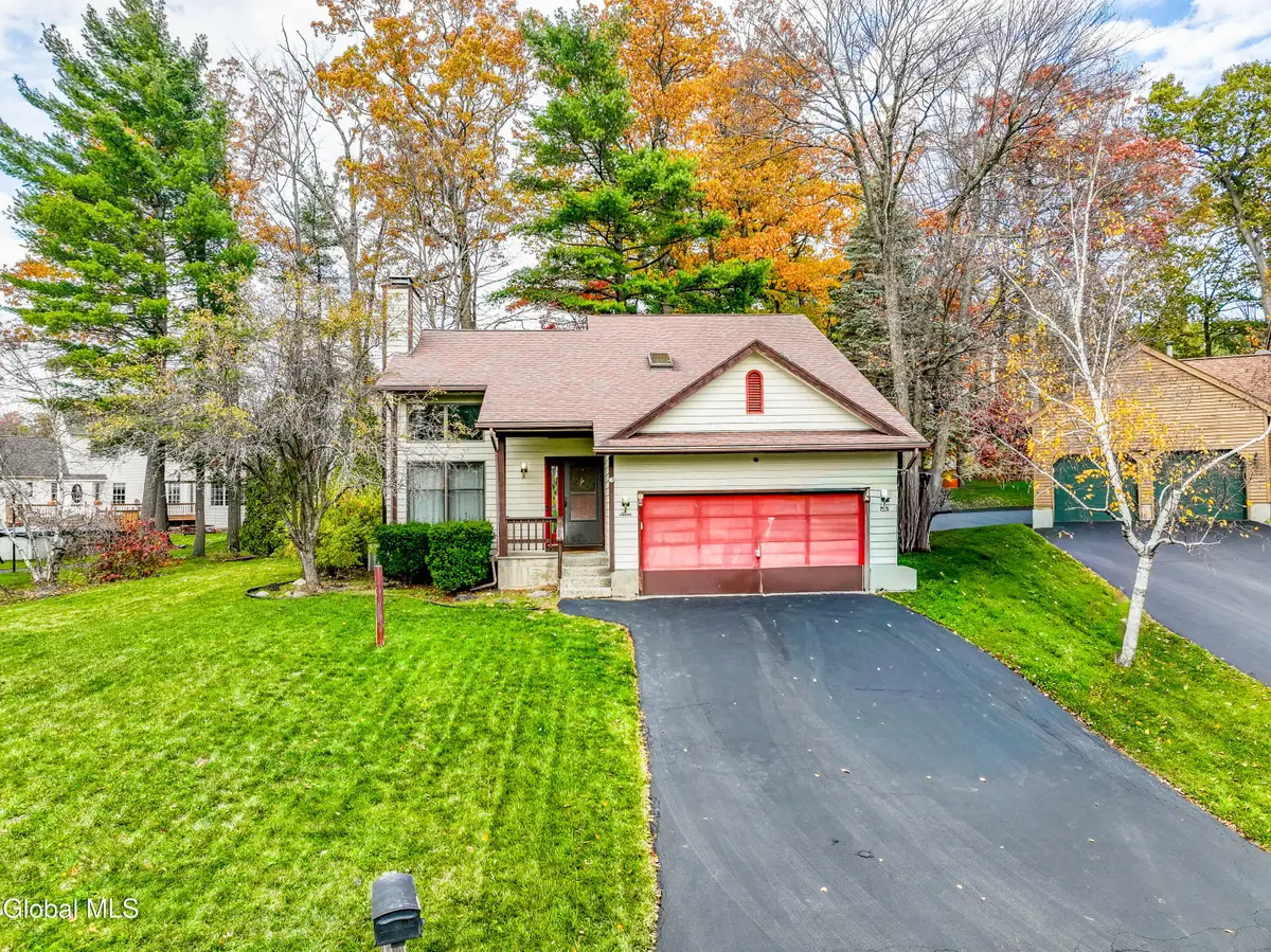 7 Lea Court, Colonie Town, NY 12309 - Image #1