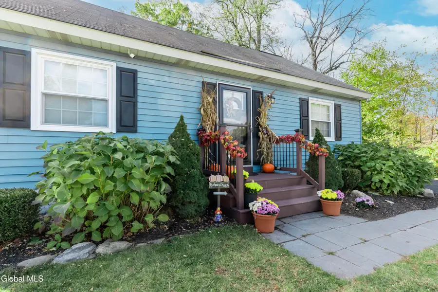 6 Barker Street, Colonie, NY 12205 - Image #2