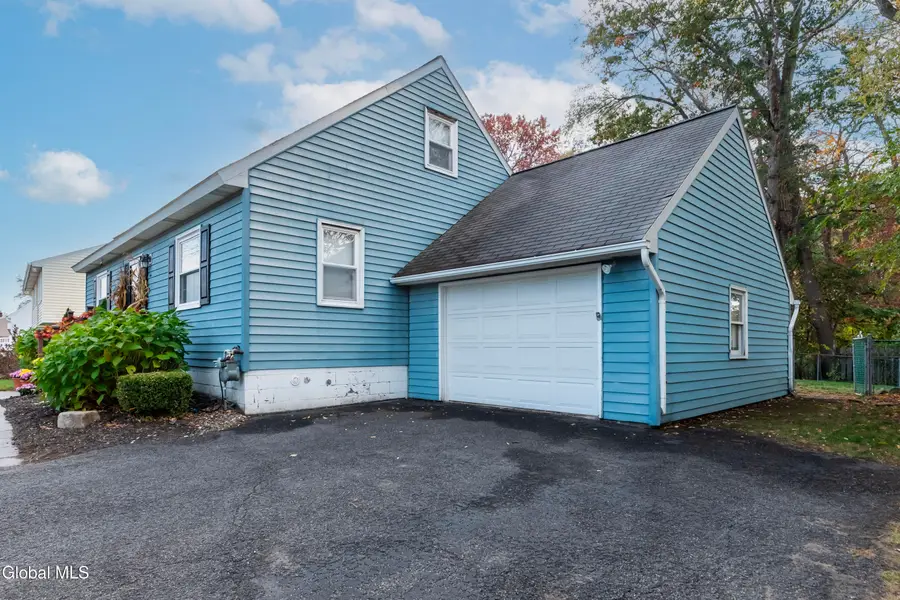6 Barker Street, Colonie, NY 12205 - Image #3