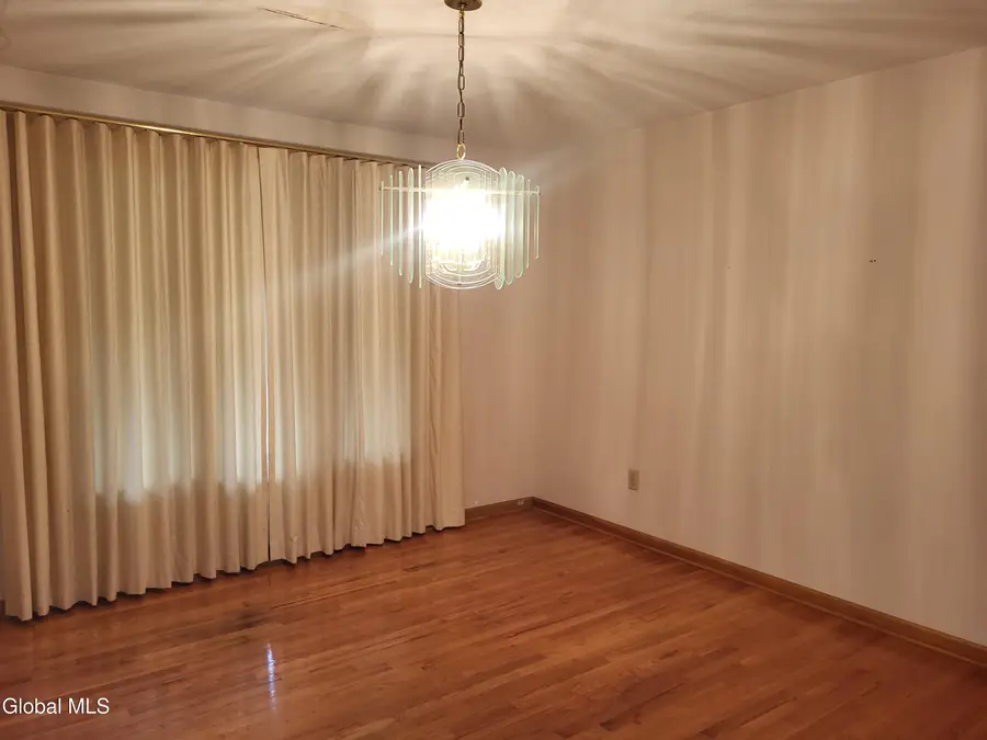 2 Shadowbrook Drive, Clifton Park, NY 12065 - Image #2